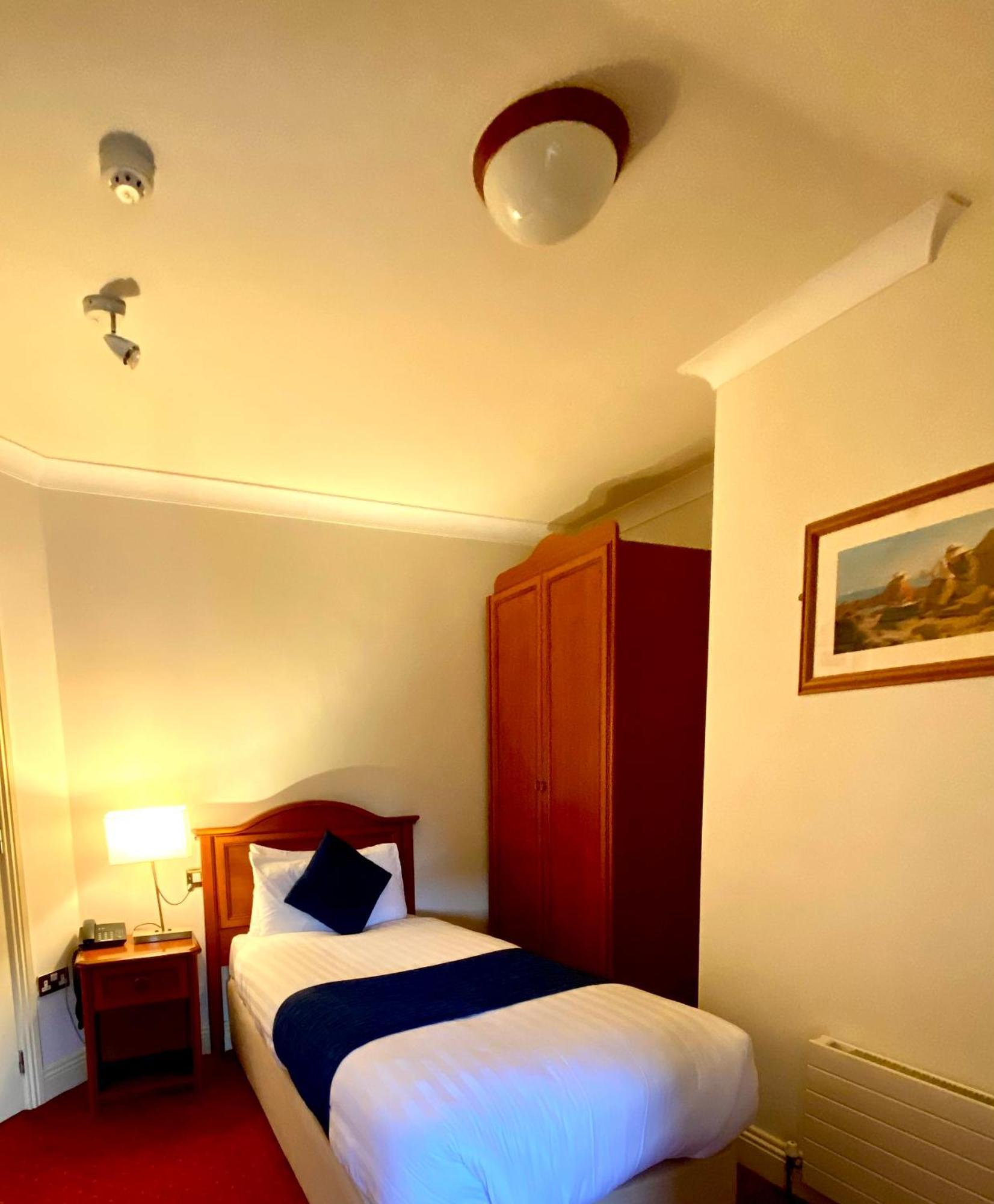 An Cruiscin Lan Hotel Spiddal Eksteriør billede