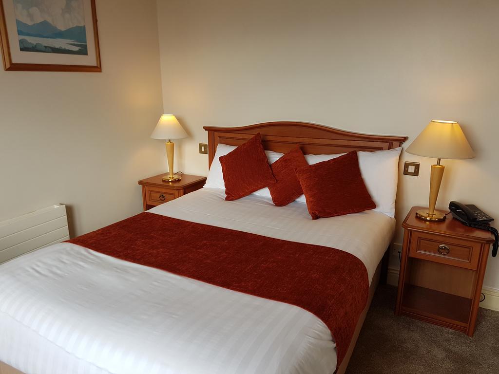An Cruiscin Lan Hotel Spiddal Eksteriør billede